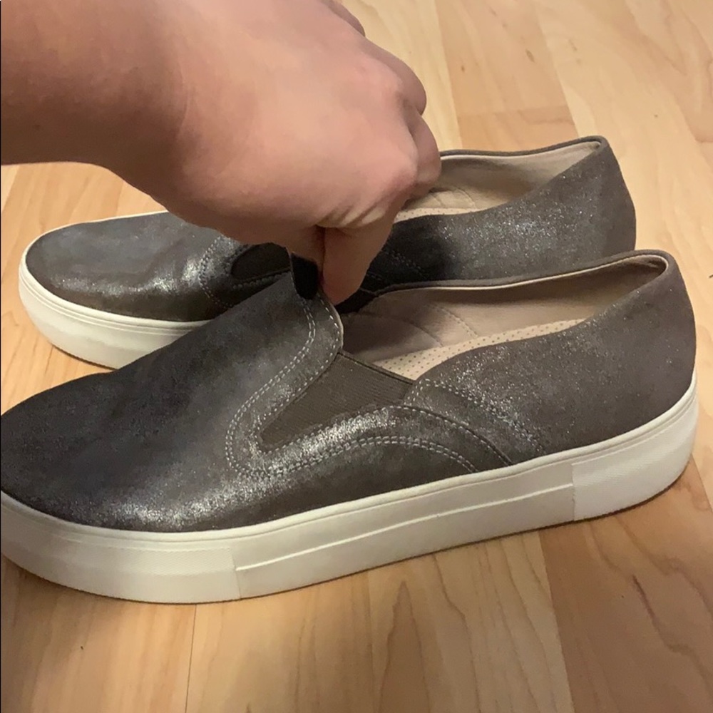 Vince Camuto slide on sneakers